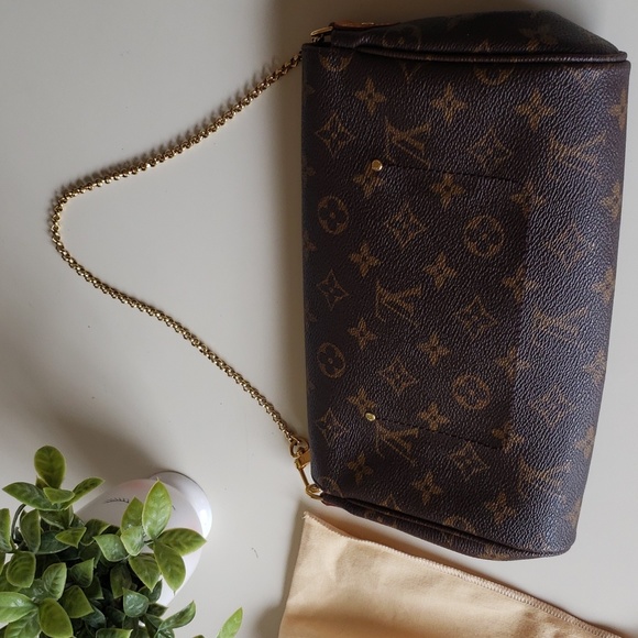 Louis Vuitton Favorite MM Monogram - Picture 13 of 16